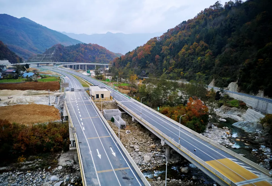完美收官-公司參建的德會(huì)高速、廣平高速平武段建成通車！